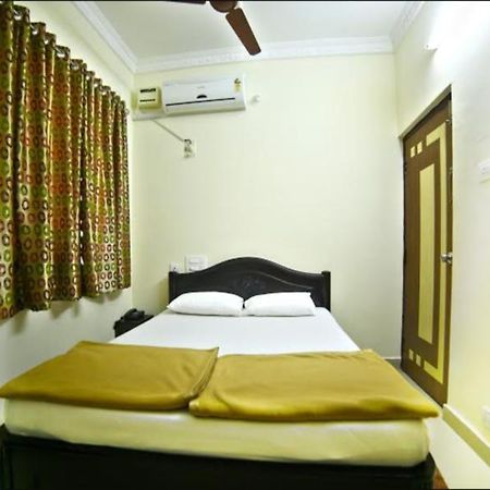 Reva Guest House Tirupati Extérieur photo